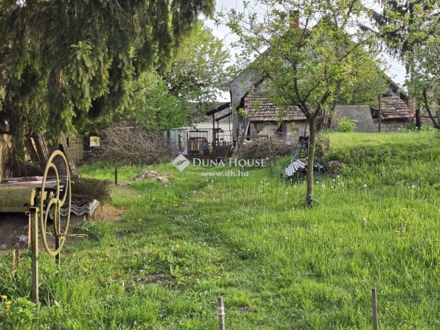 92 nm-es h�z elad� Bakonyoszlop