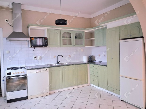 92 nm-es h�z kiad� Kom�rom