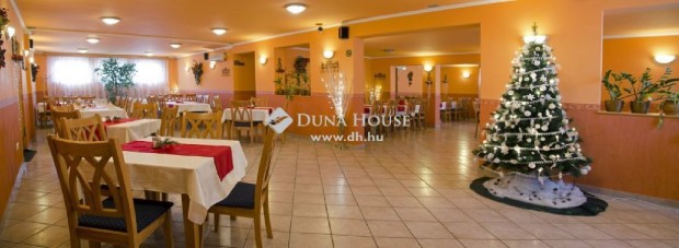 936 nm-es t�bbfunkci�s ingatlan elad�