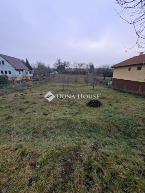 94 nm-es h�z elad� Mende