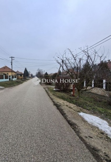 94 nm-es h�z elad� Mende