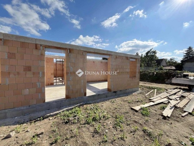 94 nm-es h�z elad� S�pte