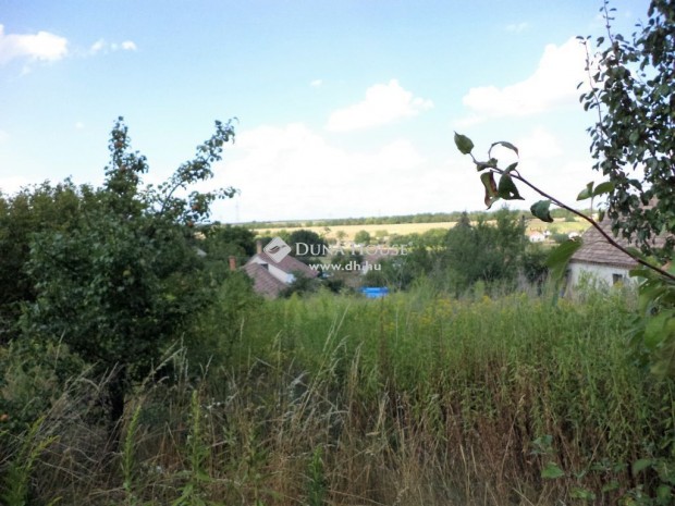 958 nm-es telek elad� Vereb