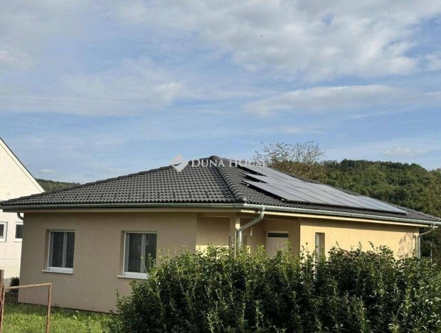 95 nm-es h�z elad� Gell�nh�za #5158154