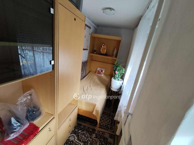 96 nm-es h�z elad� Si�ag�rd