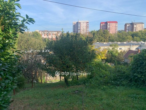 971 nm-es telek elad� Zalaegerszeg