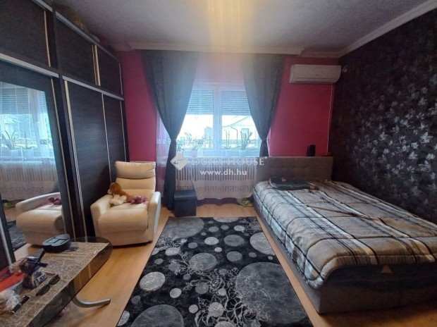 97 nm-es h�z elad� Debrecen