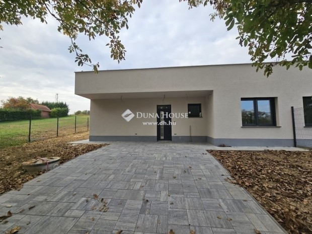 97 nm-es ház eladó Pécs