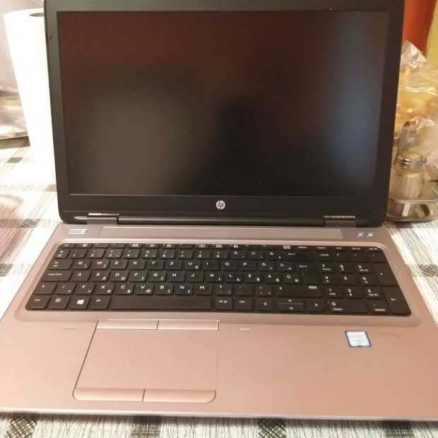 98.Hp 650 g2 15.6 kijelző full hd 6200U i5 processzor új 8gb ddr mem