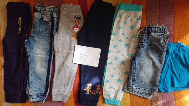 98-as gyerekruha csomag, 7 db: farmernadrág, pamutnadrág, short stb