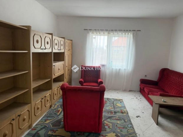 98 nm-es h�z elad� Z�k�nysz�k