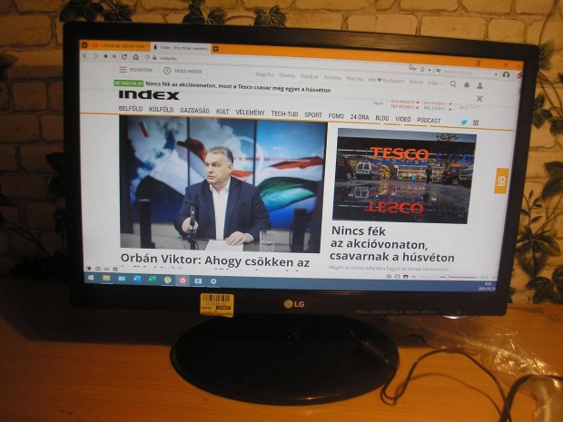 9951 LG 19M38A-B LED LCD monitor 19" 18,5" VGA 1366x768 HD