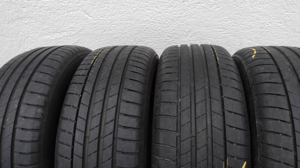 99%os 245/50 R19 245 50 19 245/50R19