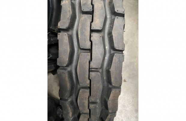 9.00R20 Rosava BCF-311 MTZ első gumi Nyíregyháza, Alkony u