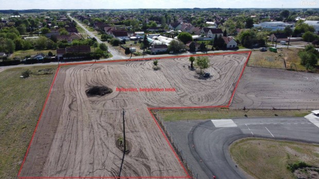 9.600 m2, építési telek Üllésen eladó!