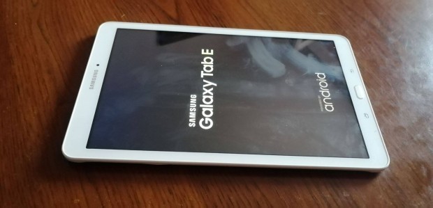 9.6" Samsung Galaxy tab E tablet szp llapotban elad