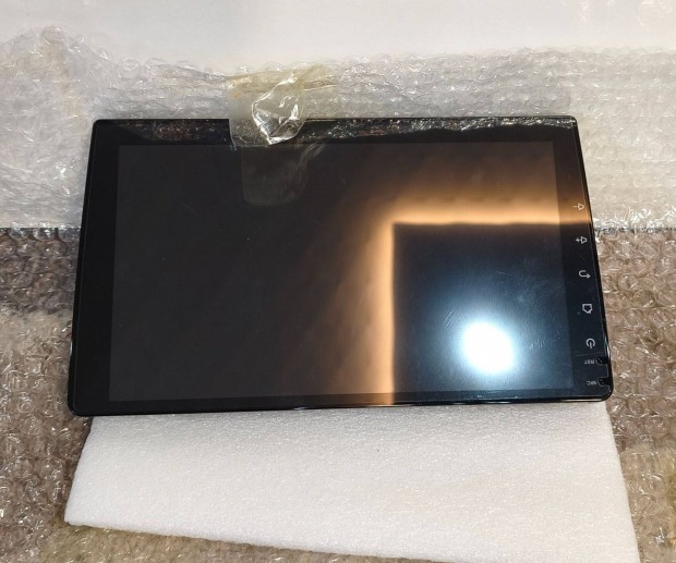 9" Android IPS Multim�dia + P�tf�kl�mpa Tolat�kamera Szett