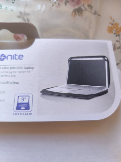 9" tablet taska új