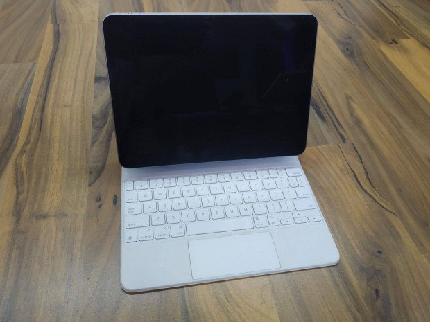 A2759 4th gen 512 GB Ipad Pro Lidar + Apple magic keyboard billenty