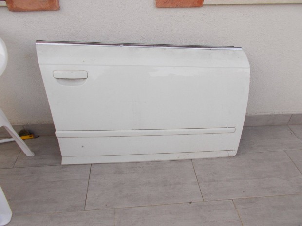 A4 Audi B7 8E jobb els� ajt� 2004-2008-ig