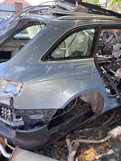 A4 B8 8k hátsó sárvédő negyed eladó