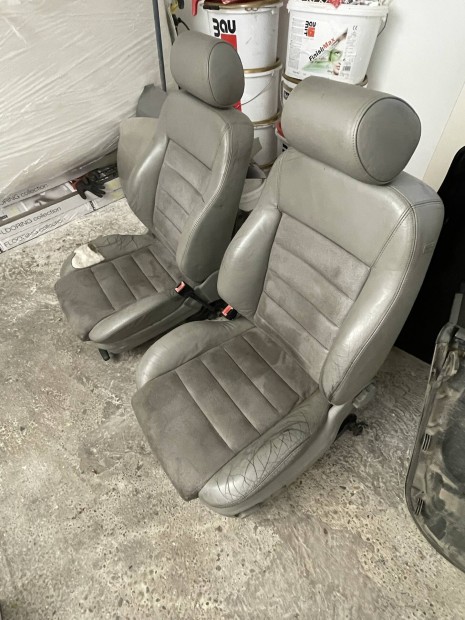 A6 c5 Alcantara lsszett krpitokkal