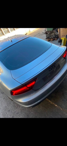 A7 4G facelift csomagtr ajt