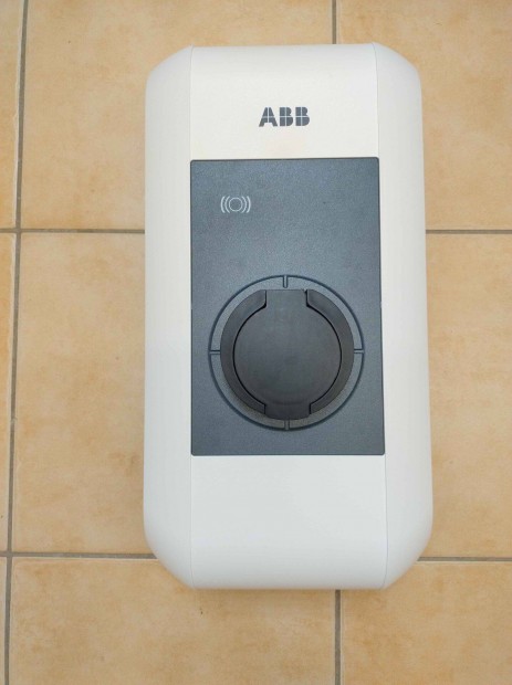 ABB 22kW elektromos aut fali tlt 3x32A Cgeknek is