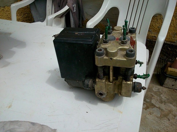 ABS egysg Renault elad