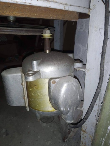 AC 220 230V Villanymotor oldal�n ind�t�rel�vel motor elektromos