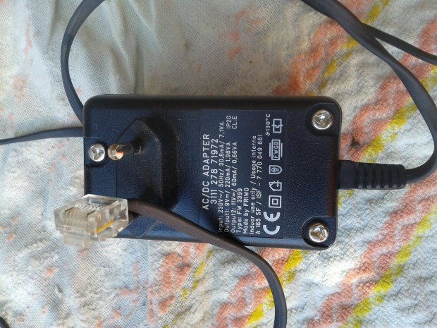 AC/DC Adapter 230V-9V elad