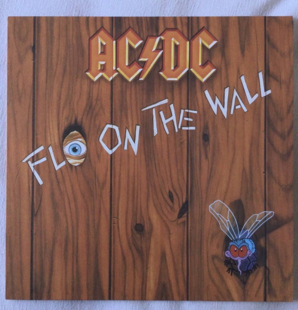 AC/DC-Fly on the wall