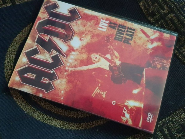 AC/DC Live At River Plate DVD -2010 + koncertjegyek, srs dobozok