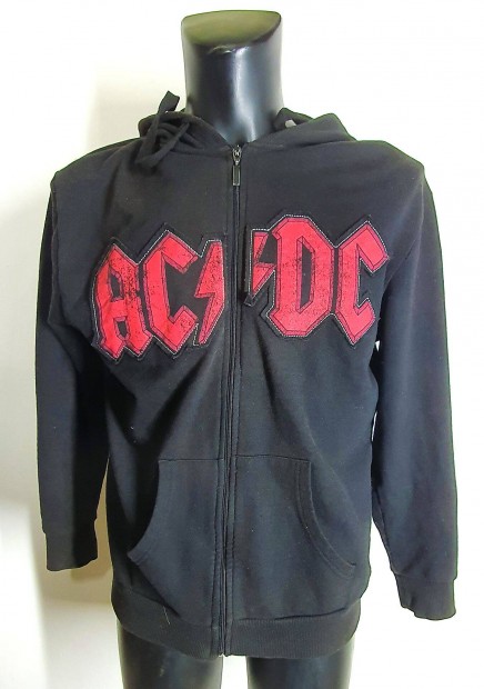 AC/DC, L-es fels j llapotban elad