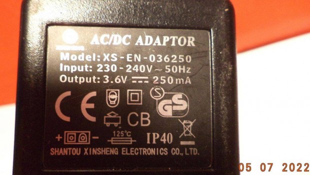 AC/DC adaptor