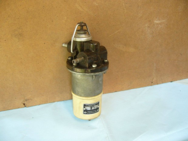 AC benzin pumpa 12v os DDR es