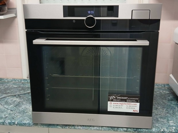 AEG BSK892230M önállóan beépíthető sütő gőzfunkcióval Electrolux
