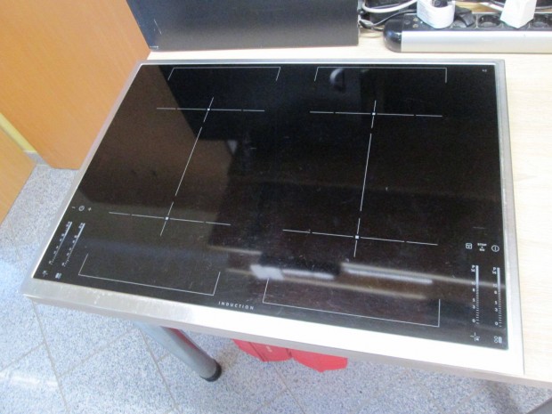 AEG Hkm76400XB bepthet fzlap, indukcis