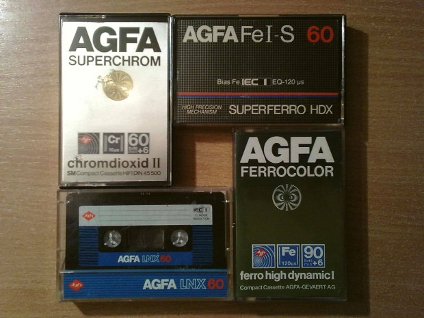 AGFA kazettavltozatok egy csomagban 2000 Ft