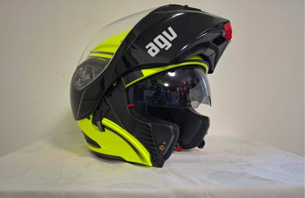 AGV Compact Course felnyithat ll motoros buksisak