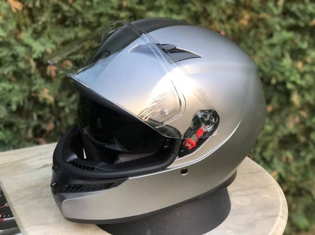 AGV K3 zárt bukósisak XL-es, ezüst metál. Ingyen Foxpost!