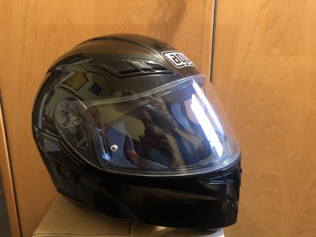 AGV compact felnyithat� buk�sisak