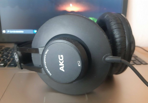 AKG K52 fejhallgat