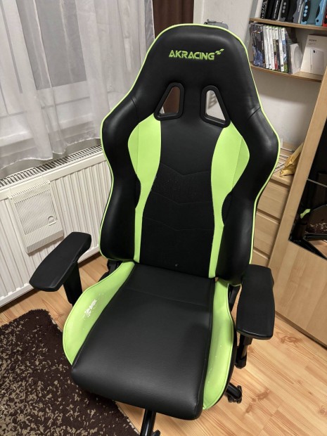 AK Racing szék