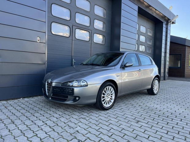 ALFA Romeo 147 1.6 T. Spark ECO Progression SZE...