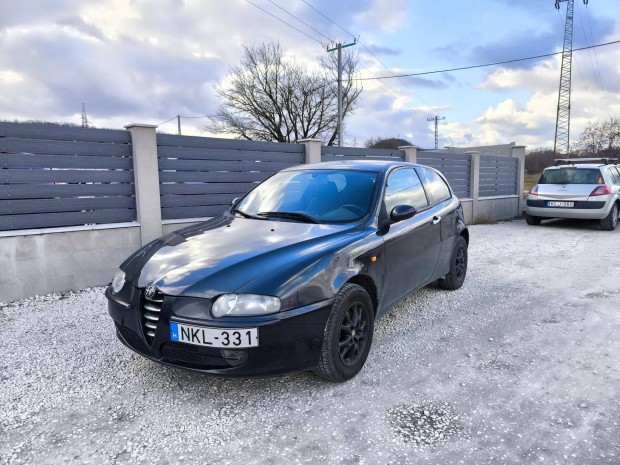 ALFA Romeo 147 1.9 JTD Distinctive Mszaki lej...