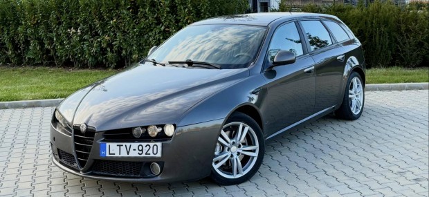 ALFA Romeo 159 1.9 JTD 16V Distinctive (Automat...