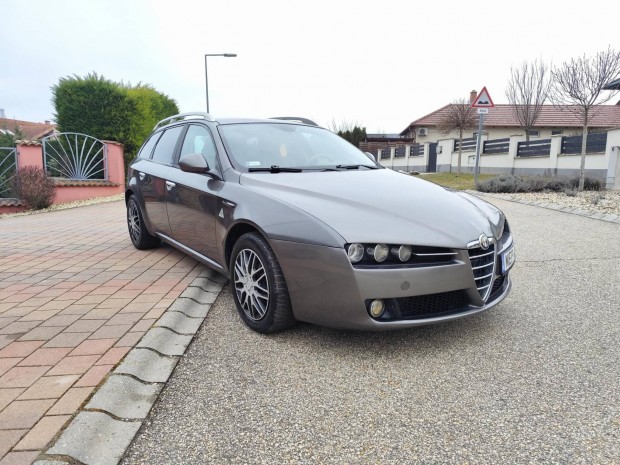 ALFA Romeo 159 SW 1.9 JTD 16V Sportiva Rozsdame...