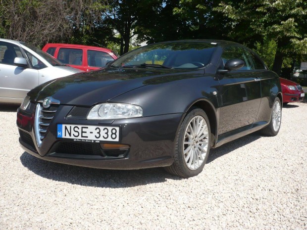 ALFA Romeo GT 2.0 JTS Distinctive