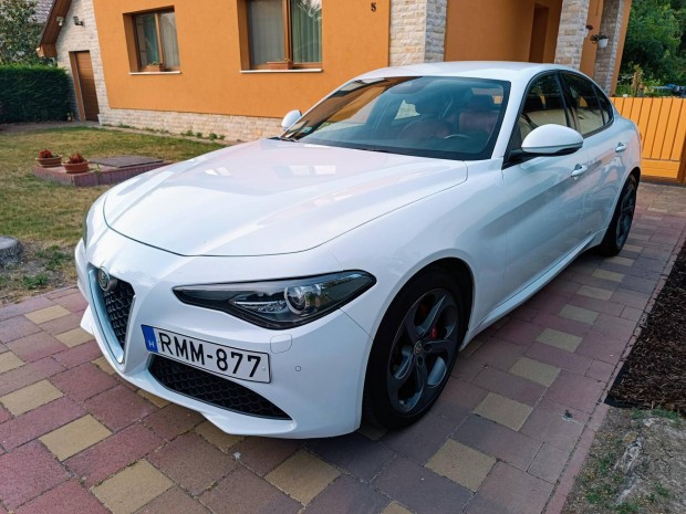 ALFA Romeo Giulia 2.0 Super (Automata) Magyaror...
